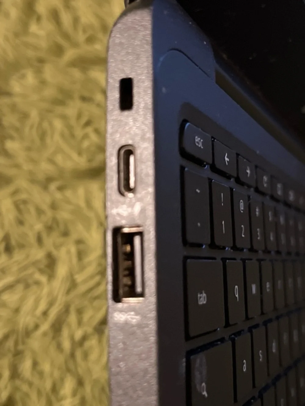 HP Chromebook Black with Chrome OS Logo